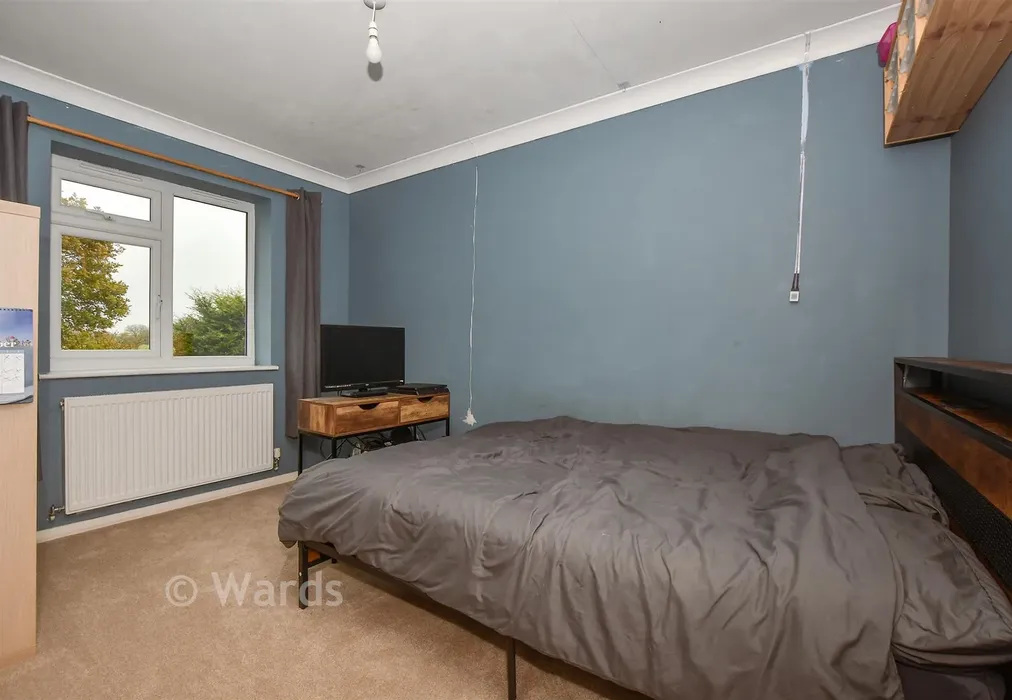 Bedroom 3 - Park Farm Close, Shadoxhurst, Ashford, Kent - Wards of Kent