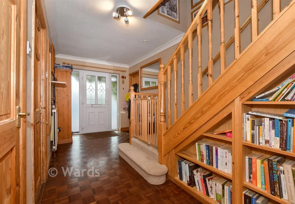Entrance Hall - Park Farm Close, Shadoxhurst, Ashford, Kent - Wards of Kent