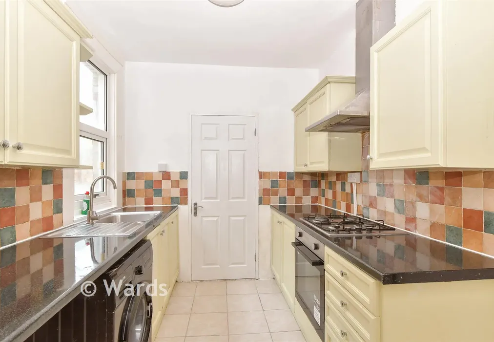 Kitchen - Hartington Street, Chatham, Kent - Wards of Kent