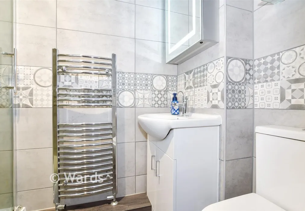 En-Suite Shower Room - Blunden Lane, Yalding, Maidstone, Kent - Wards of Kent