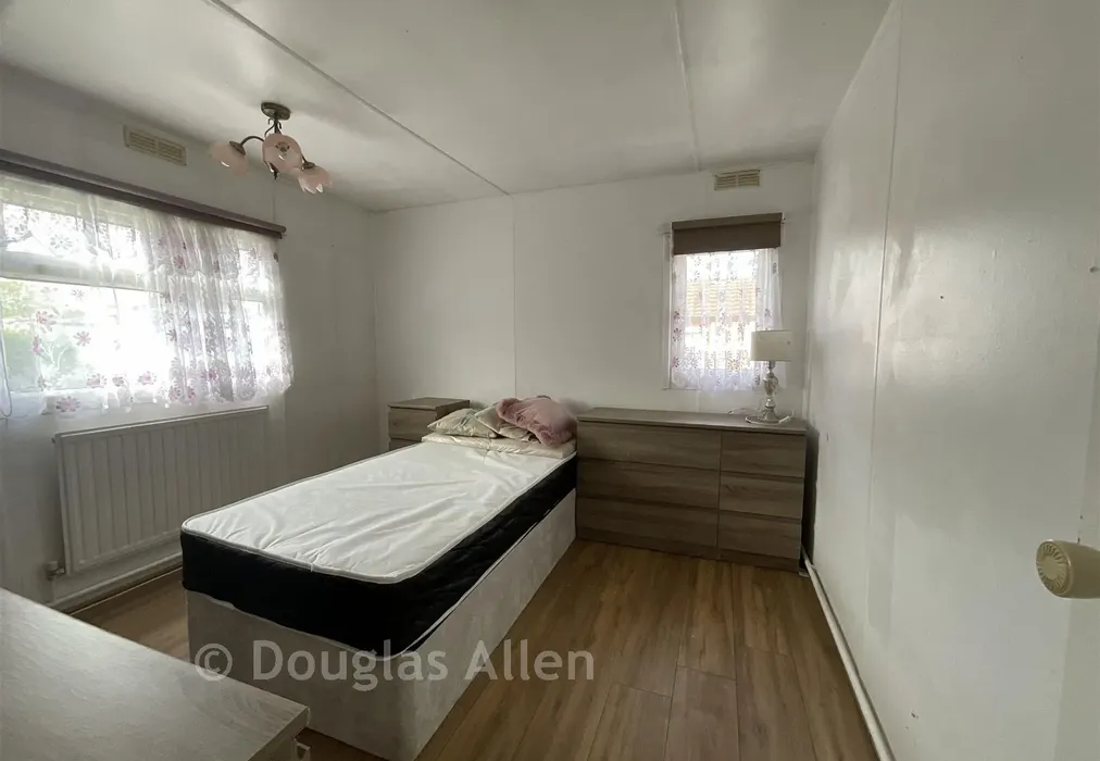 Bedroom - Lower Dunton Road, Dunton, Brentwood, Essex - Wards of Kent