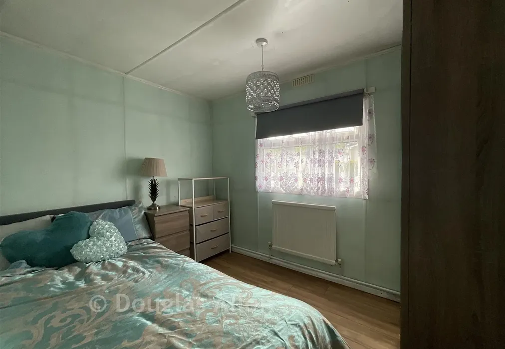 Bedroom - Lower Dunton Road, Dunton, Brentwood, Essex - Wards of Kent