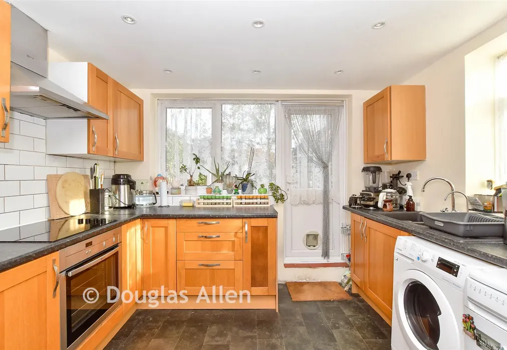 Kitchen/ Diner - Homestead Road, Dagenham, Essex - Wards of Kent