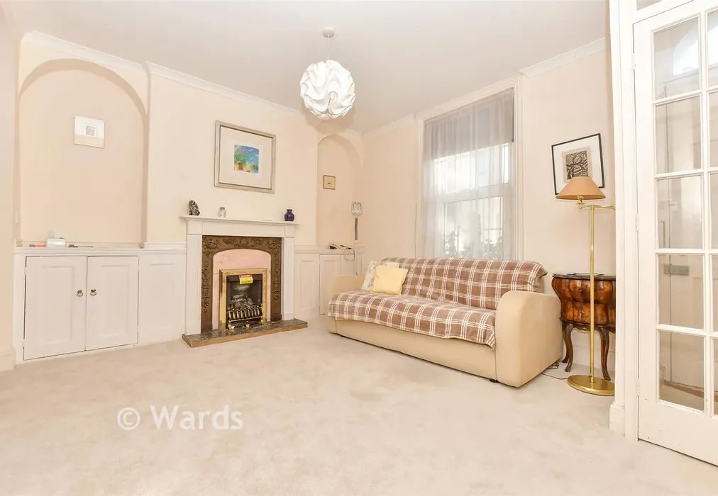 Lounge - Robert Street, Deal, Kent - Wards of Kent