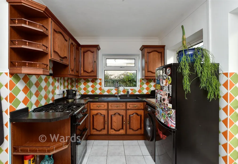 Kitchen - Dane Court Gardens, Broadstairs, Kent - Wards of Kent