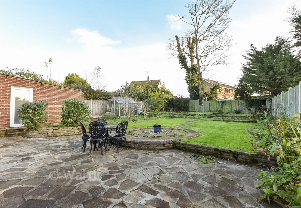 Rear Garden - Dane Court Gardens, Broadstairs, Kent - Wards of Kent