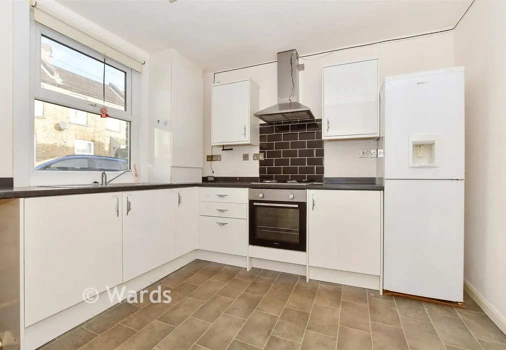 Kitchen - Percival Terrace, Dover, Kent - Wards of Kent