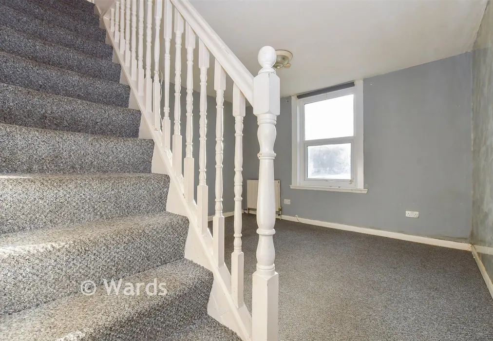 Lounge - Percival Terrace, Dover, Kent - Wards of Kent