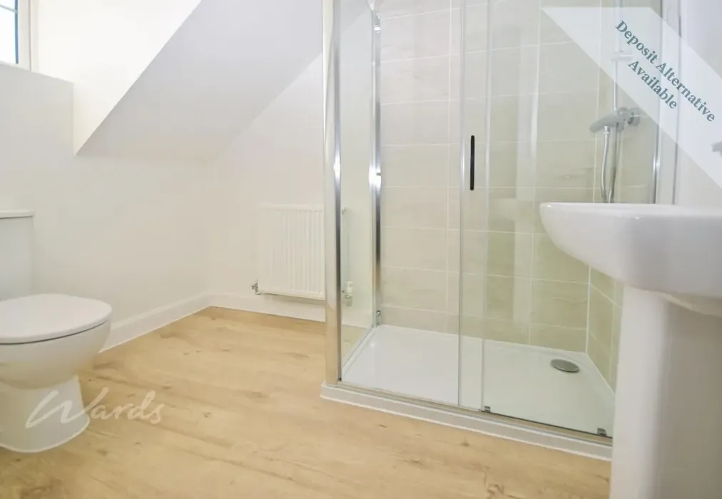 En-suite - Heron Gardens Whitfield CT16 - Wards of Kent