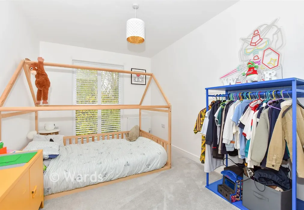 Bedroom 3 - Merlyn Drive, Kings Hill, West Malling, Kent - Wards of Kent