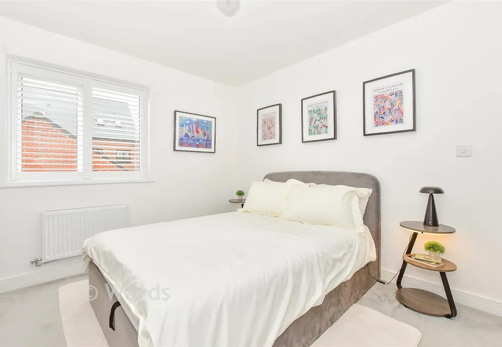 Bedroom 2 - Merlyn Drive, Kings Hill, West Malling, Kent - Wards of Kent