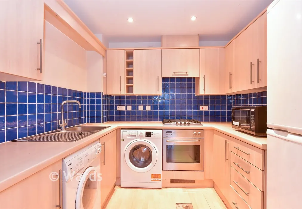 Kitchen - Keating Close, Rochester, Kent - Wards of Kent