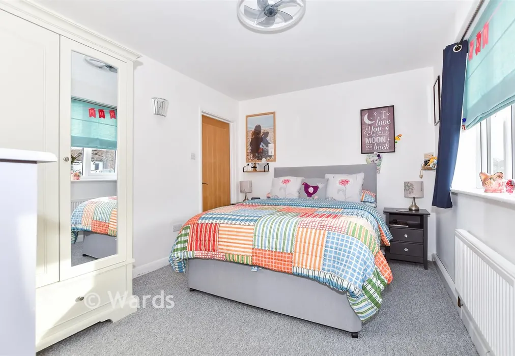 Lounge/Bedroom 4 - Shrubcote, Tenterden, Kent - Wards of Kent