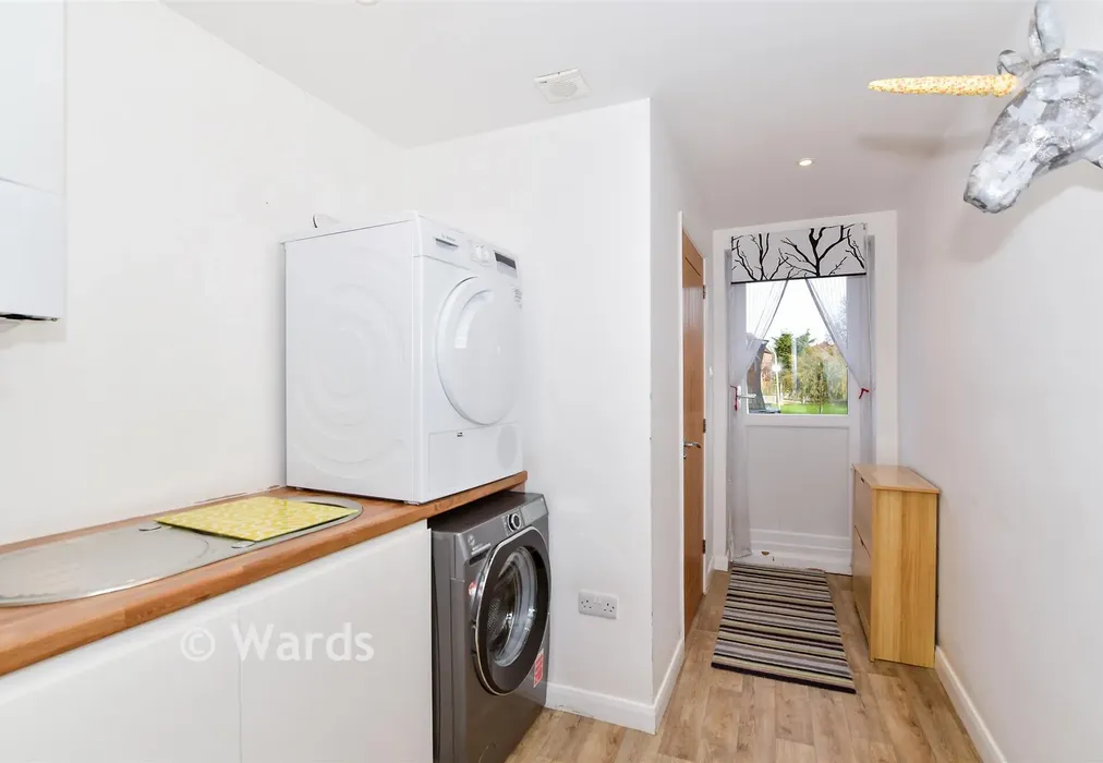 Utility Room - Shrubcote, Tenterden, Kent - Wards of Kent