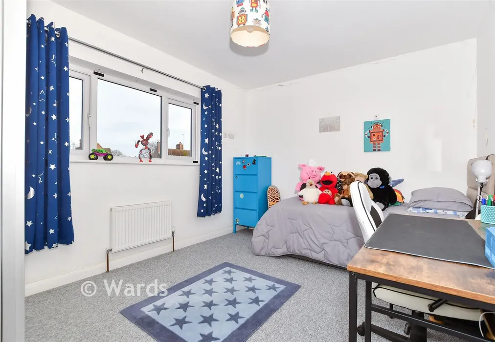 Bedroom 1 - Shrubcote, Tenterden, Kent - Wards of Kent