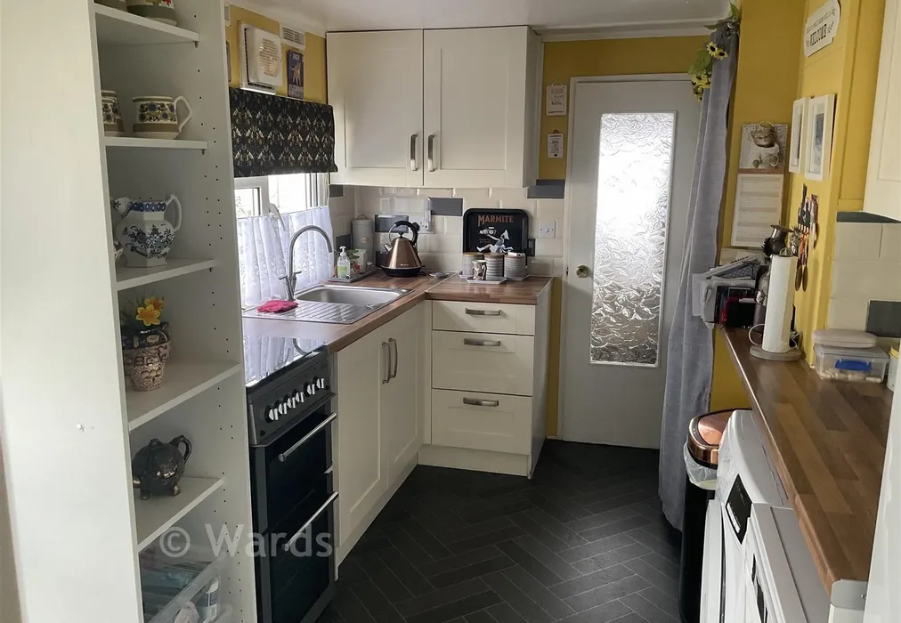 Kitchen - Kingsmead Park, Allhallows, Rochester, Kent - Wards of Kent