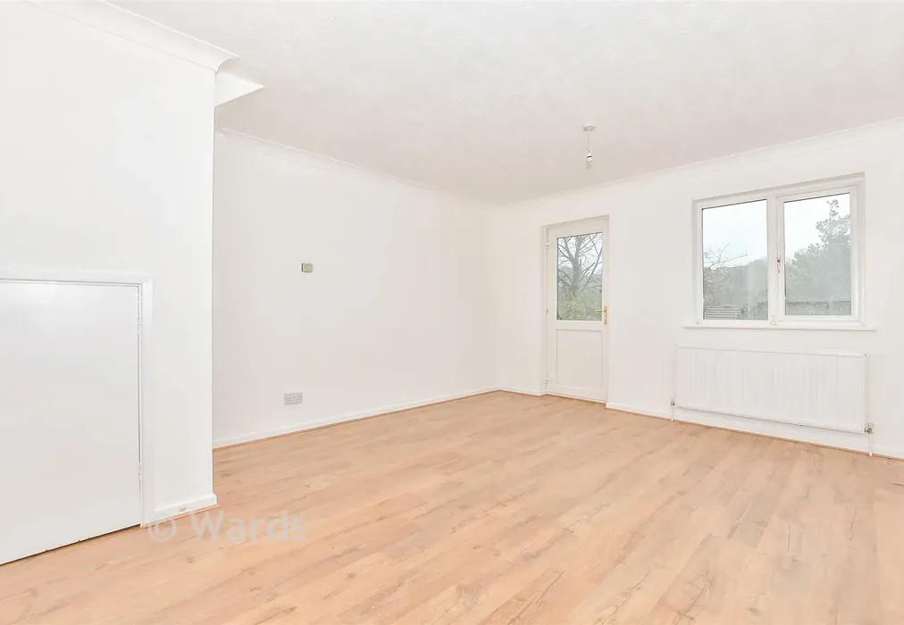 Lounge/Diner - Bilsington Close, Walderslade, Chatham, Kent - Wards of Kent