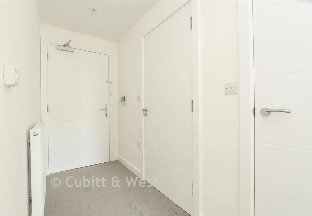 Entrance Hall - Albion Yard, Brook Road, Redhill, Surrey - Wards of Kent