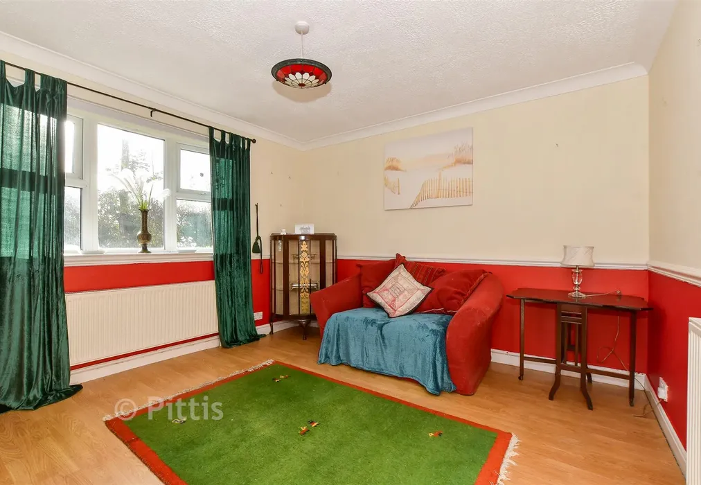 Lounge - Clayton Road, Freshwater, Isle of Wight - Wards of Kent