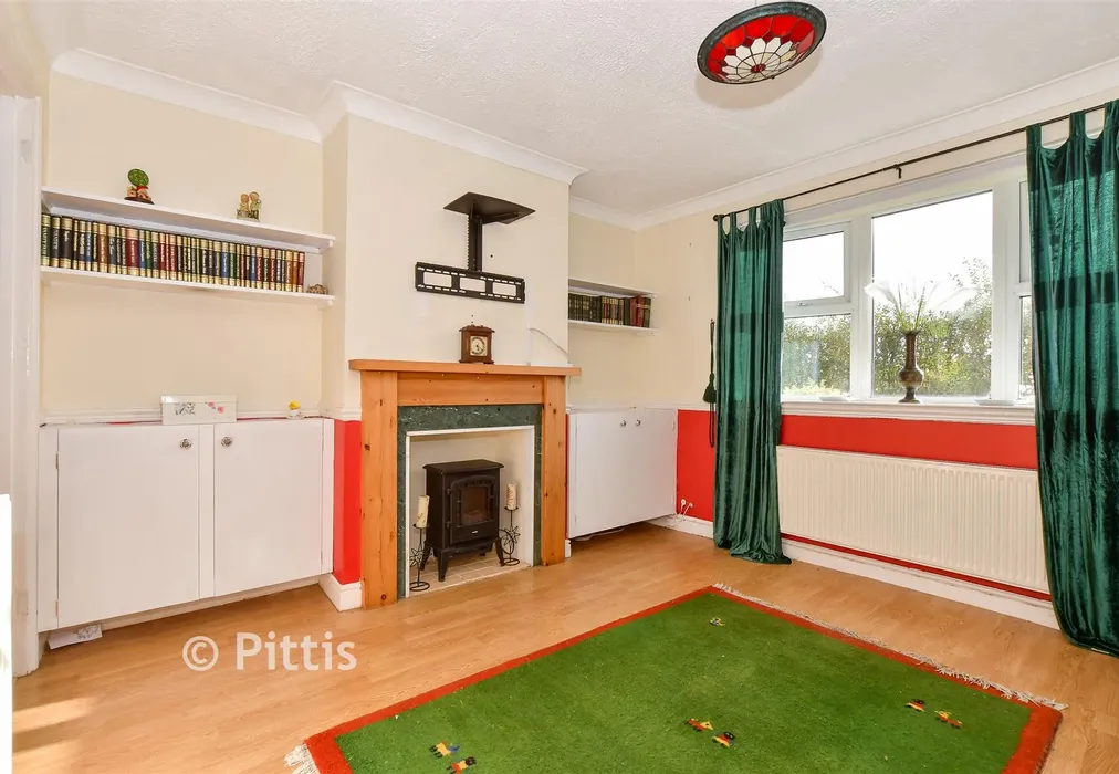 Lounge - Clayton Road, Freshwater, Isle of Wight - Wards of Kent