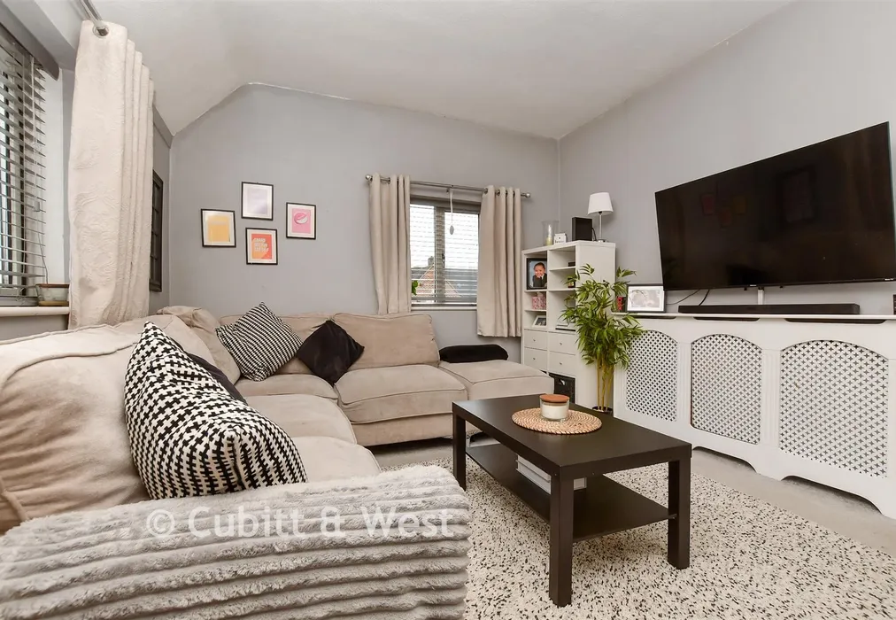 Lounge - Merebank Lane, Sutton, Surrey - Wards of Kent