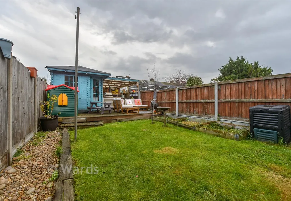 Bathroom - Westmeads Road, Whitstable, Kent - Wards of Kent