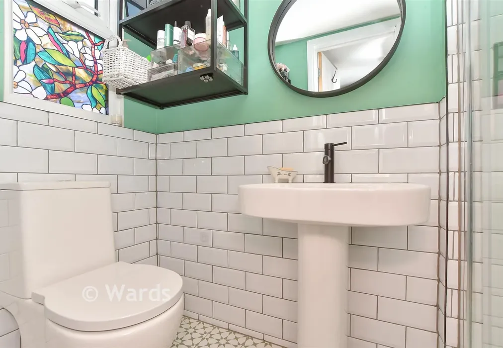 Bedroom 1 - Westmeads Road, Whitstable, Kent - Wards of Kent