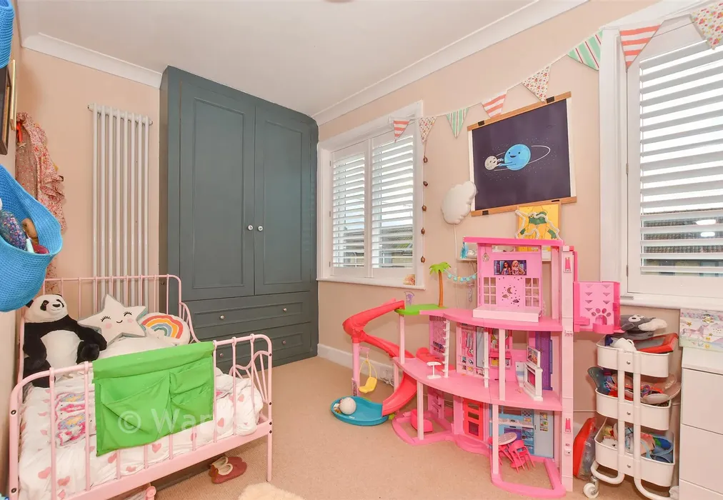 En-Suite Shower Room - Westmeads Road, Whitstable, Kent - Wards of Kent