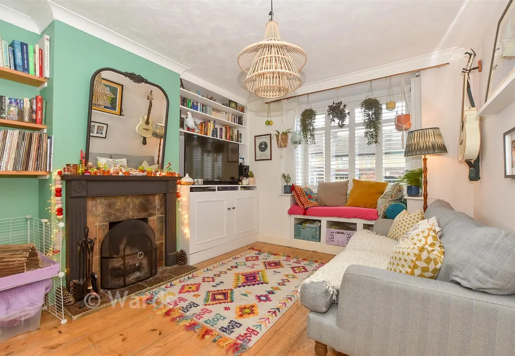 Lounge - Westmeads Road, Whitstable, Kent - Wards of Kent