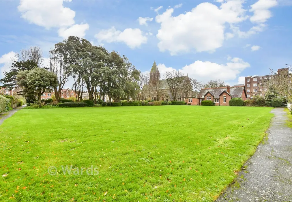 Communal Gardens - Earls Avenue, Folkestone, Kent - Wards of Kent