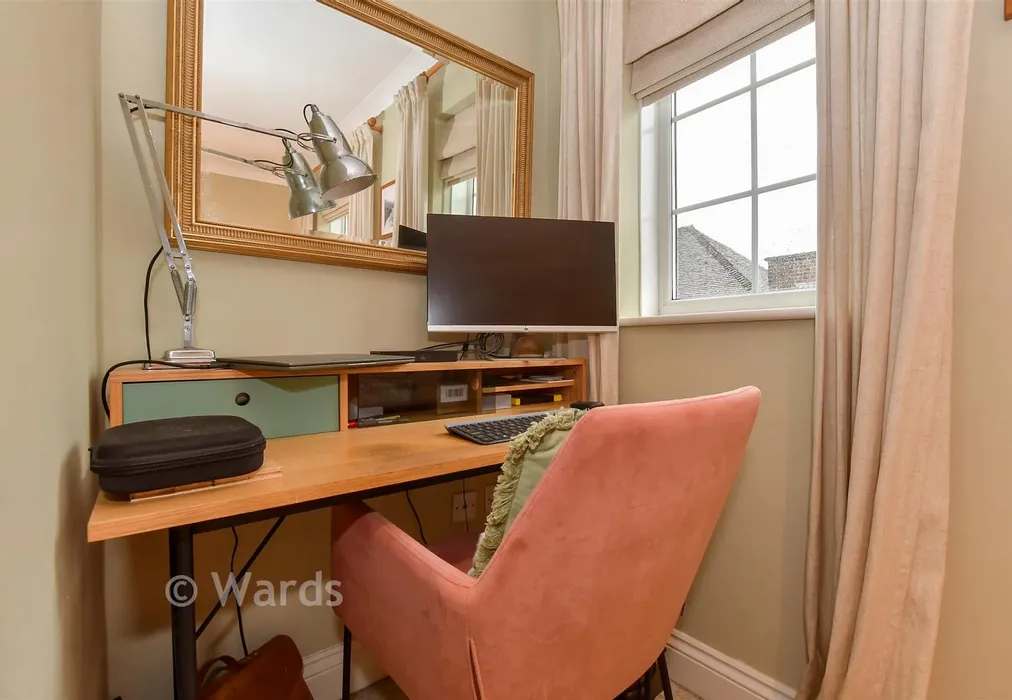 Internal Lifestyle Photograph - Robert Street, Deal, Kent - Wards of Kent