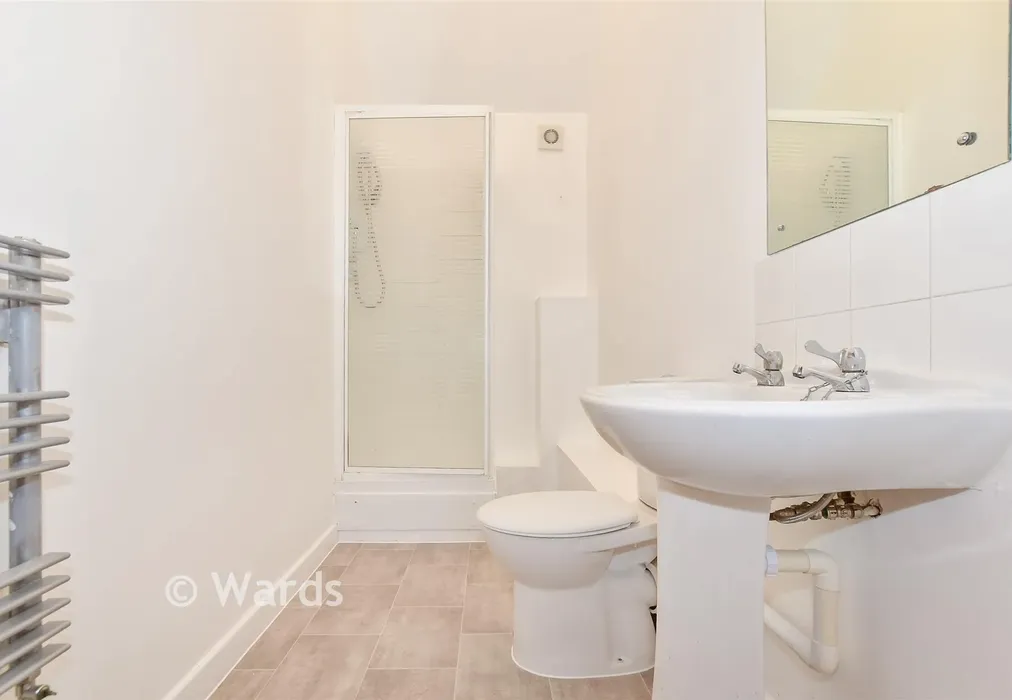 Shower Room - Pratling Street, Aylesford, Kent - Wards of Kent