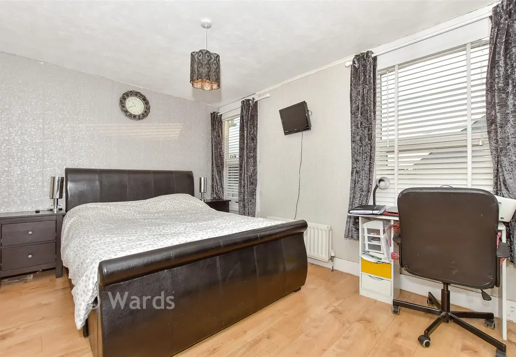 Bedroom 1 - Albany Road, Chatham, Kent - Wards of Kent