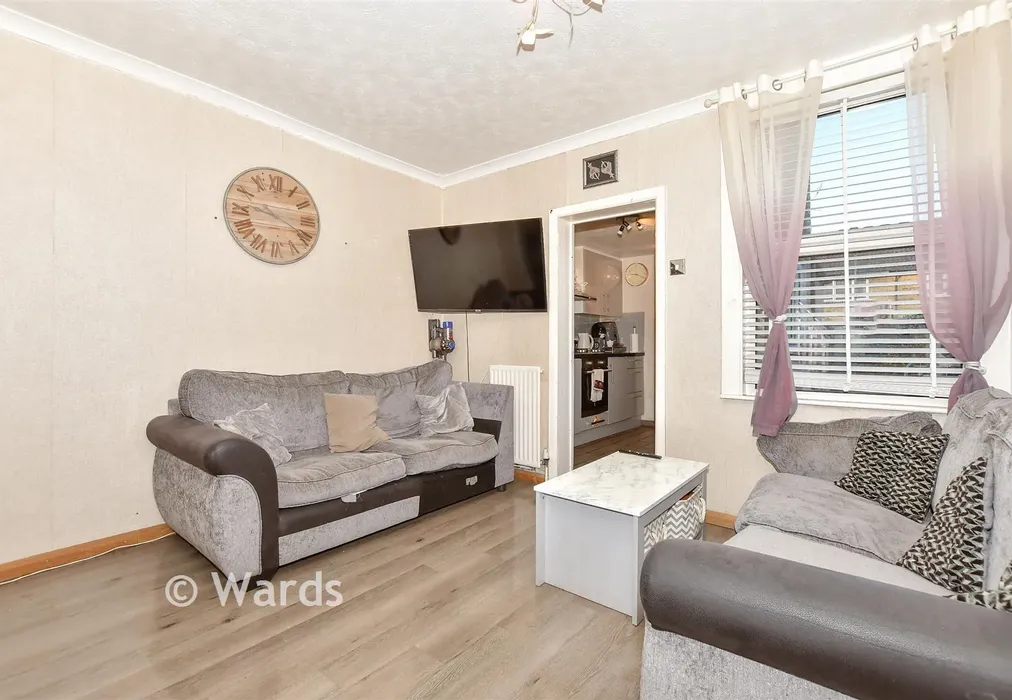 Lounge - Albany Road, Chatham, Kent - Wards of Kent