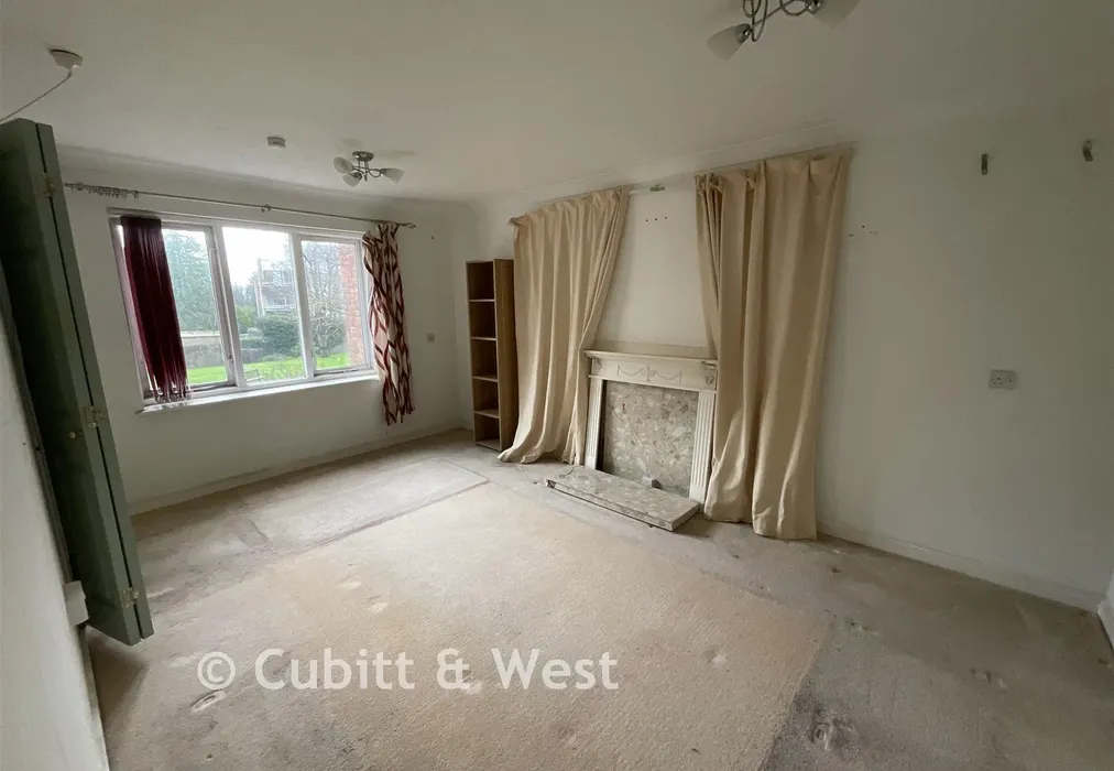 Lounge - Church Road, Haywards Heath, West Sussex - Wards of Kent