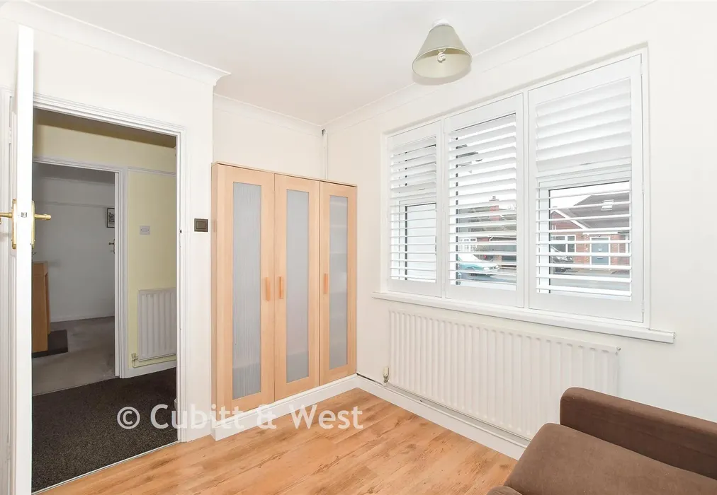 Bedroom 3 - Highlands Avenue, Horsham, West Sussex - Wards of Kent