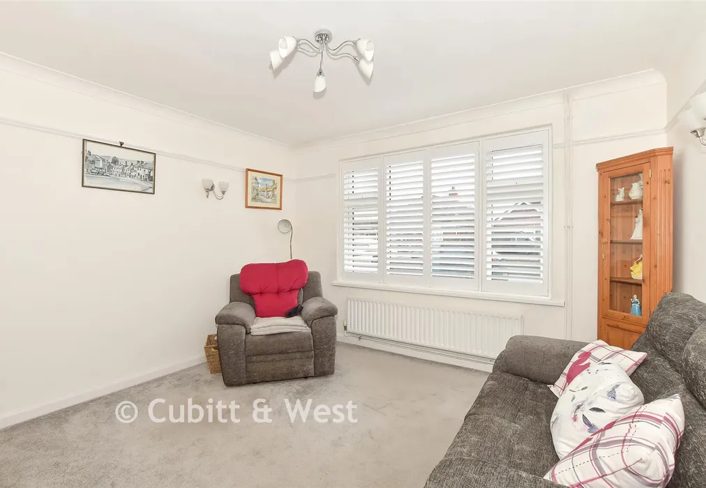 Lounge - Highlands Avenue, Horsham, West Sussex - Wards of Kent