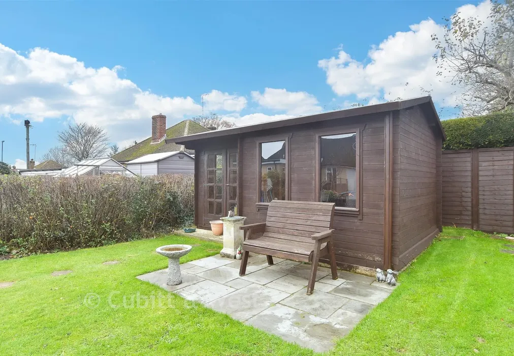 Rear Garden - Highlands Avenue, Horsham, West Sussex - Wards of Kent
