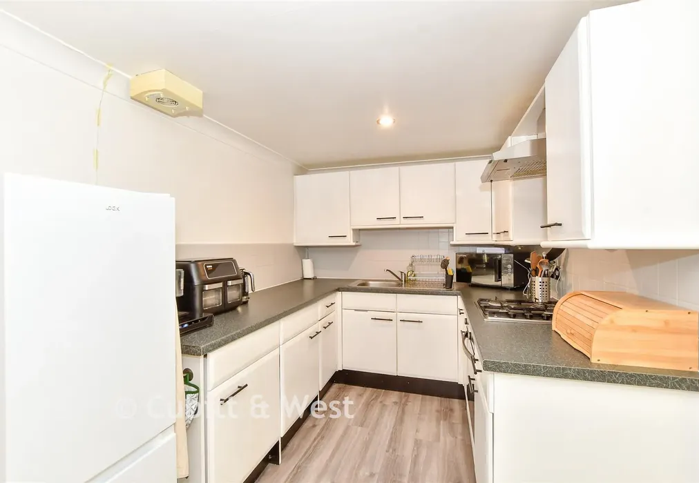 Kitchen - Clarendon Road, Southsea, Hampshire - Wards of Kent