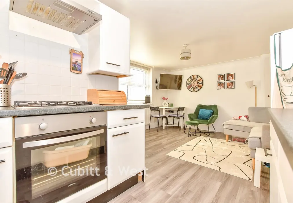 Kitchen - Clarendon Road, Southsea, Hampshire - Wards of Kent