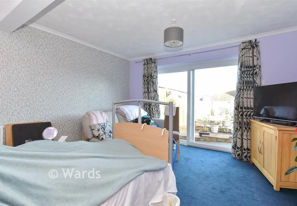 Lounge - Foxley Road, Queenborough, Kent - Wards of Kent