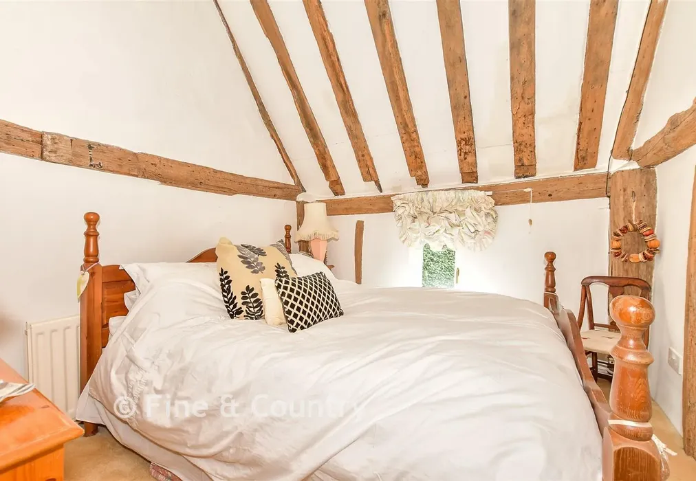 Bedroom 3 - Hatmill Lane, Brenchley, Tonbridge, Kent - Wards of Kent