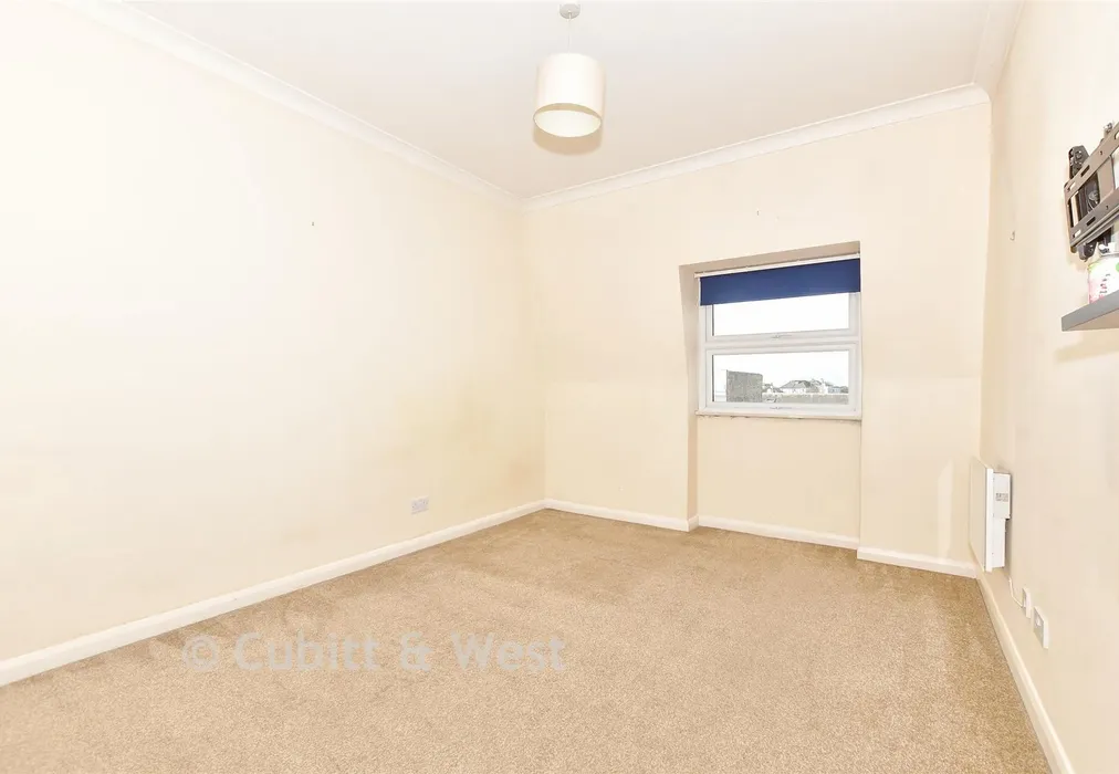 Bedroom - The Steyne, Bognor Regis, West Sussex - Wards of Kent