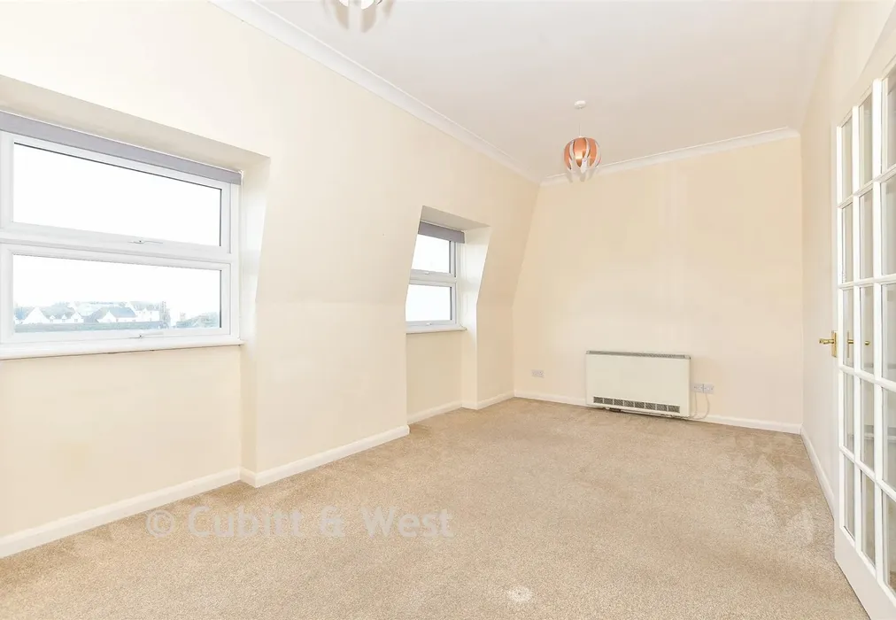 Lounge - The Steyne, Bognor Regis, West Sussex - Wards of Kent