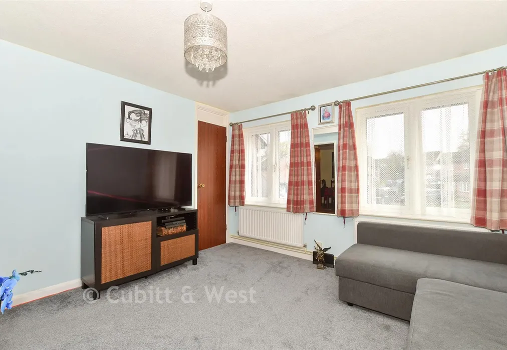 Lounge - Birkdale Drive, Ifield, Crawley, West Sussex - Wards of Kent