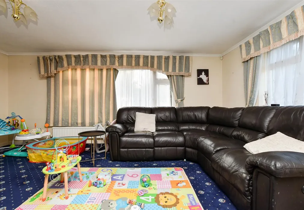 Lounge/ Diner - Canterbury Road East, Ramsgate, Kent - Wards of Kent