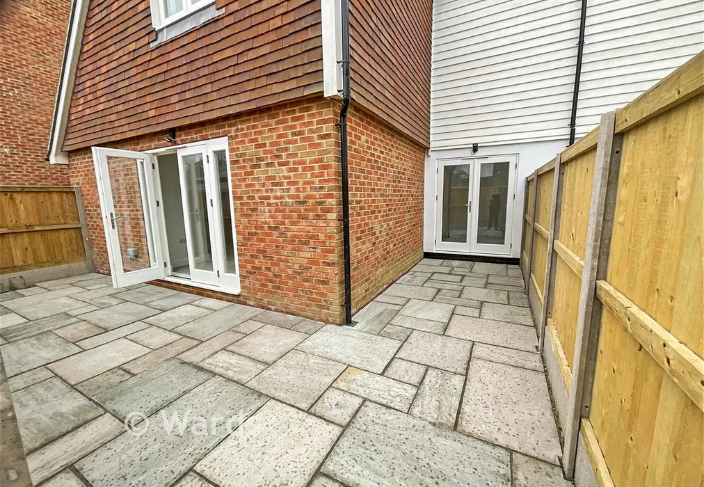 Courtyard - Bleak Road, Lydd, Romney Marsh, Kent - Wards of Kent