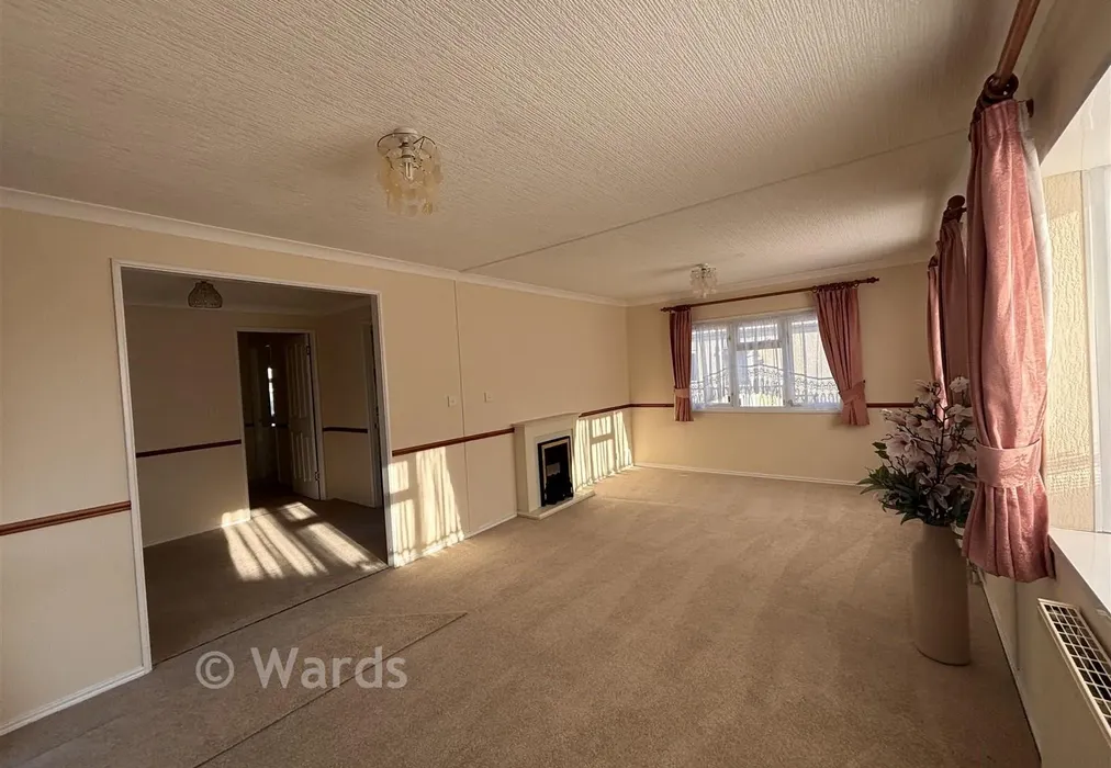 Lounge/Diner - London Road, West Kingsdown, Kent - Wards of Kent