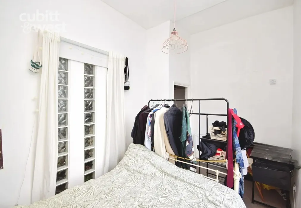 Bedoom - Sillwood Place, Brighton, BN1 - Wards of Kent