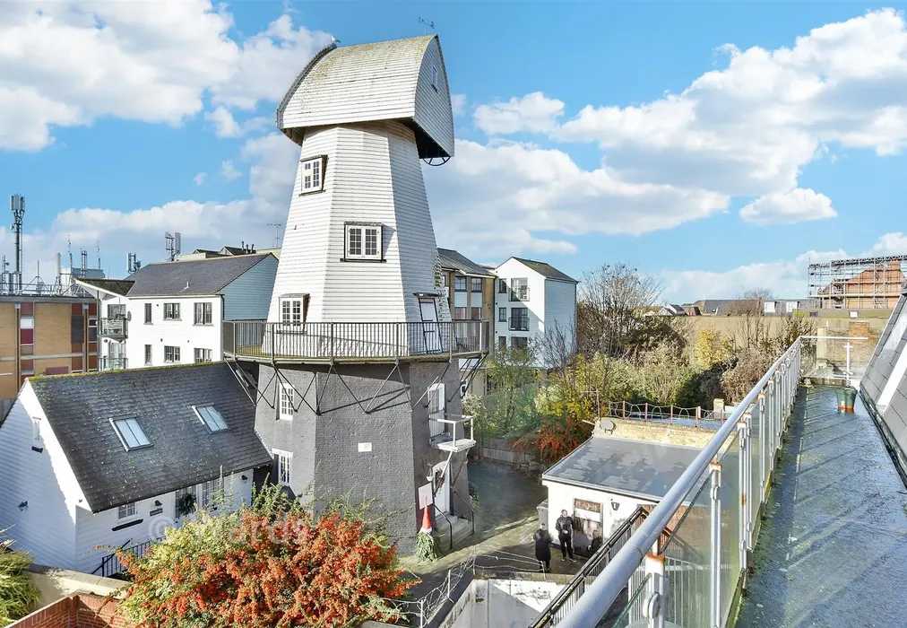 Views To Front - High Street, Sheerness, Kent - Wards of Kent